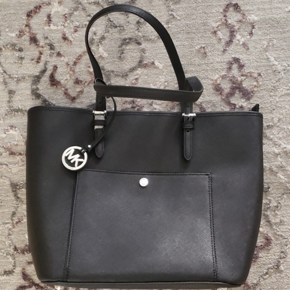 Michael Kors Jet Set Saffiano Tote
